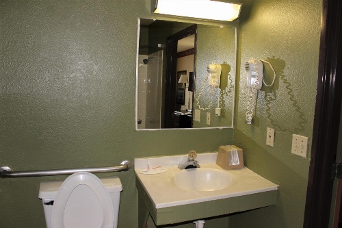 Knights Inn Albany image 3