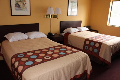 Knights Inn Albany image 7