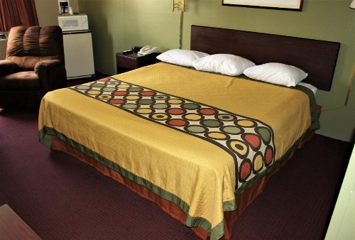 Knights Inn Albany image 8